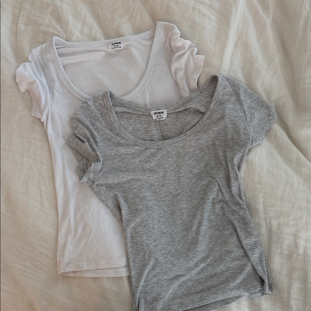 Everyday Scoop Neck Tee - White & Light Gray